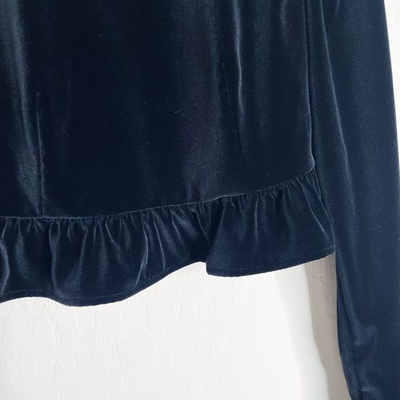 Black Iris Velvet Top - Picture 3 of 7